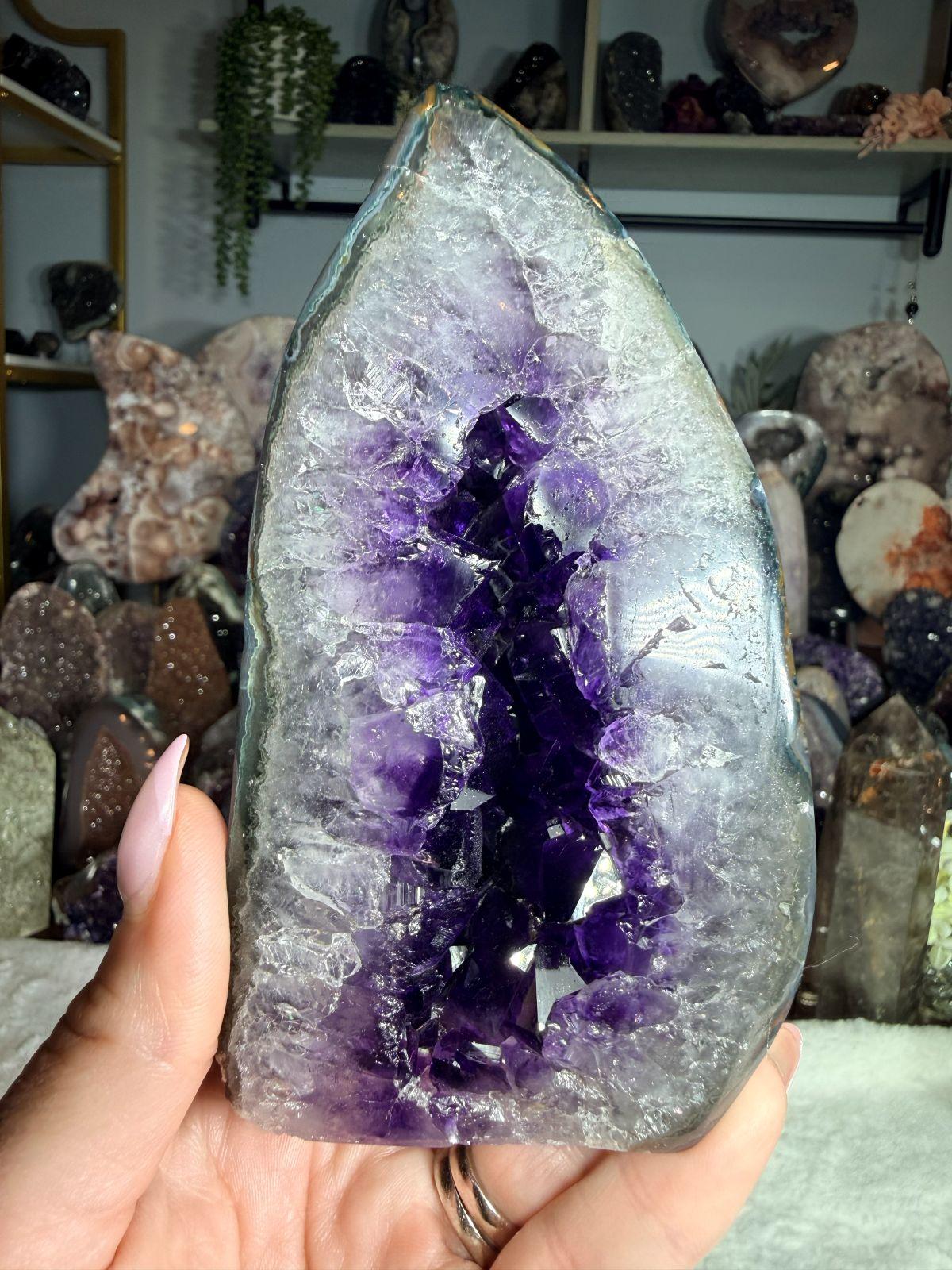 Amethyst Geode Cutbase